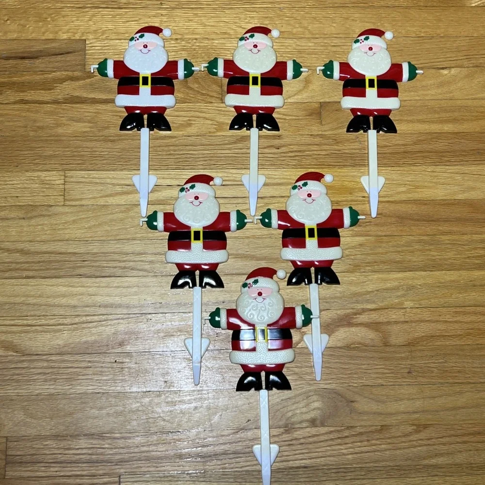 Vintage JSNY‎ Santa Claus Christmas Lawn Yard Stakes Lot of 6 Plastic